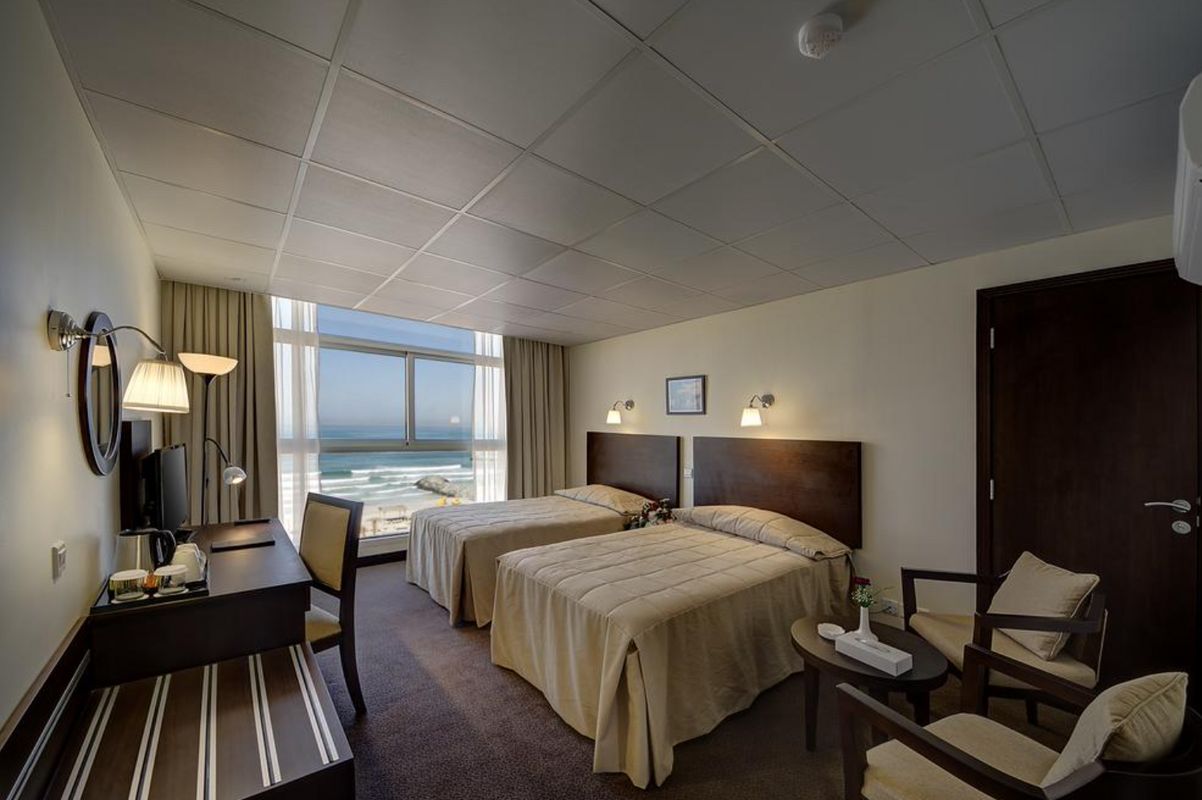 Ajman Beach Hotel фото 4