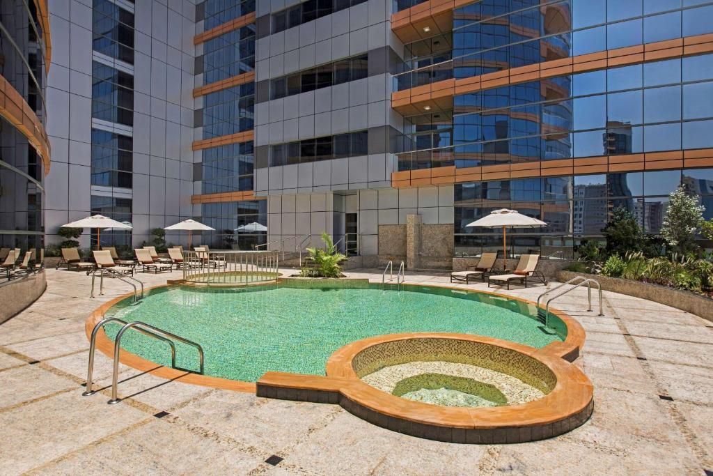DoubleTree by Hilton Hotel and Residences Dubai Al Barsha фото 42