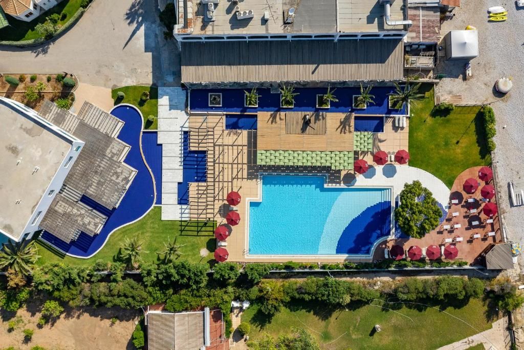 Kinetta Beach Resort & Spa фото 19