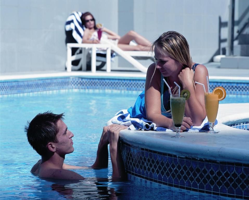 Emirates Concorde Hotel & Residence фото 68