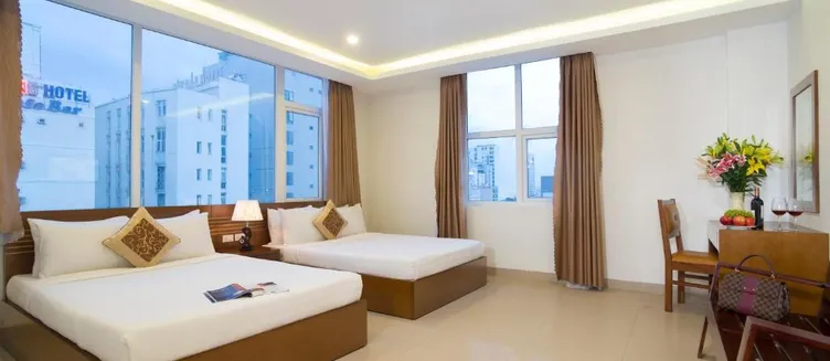 Фото отеля Golden Light Hotel
