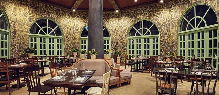 Фото отеля Mercure Danang French Village Mount Bana