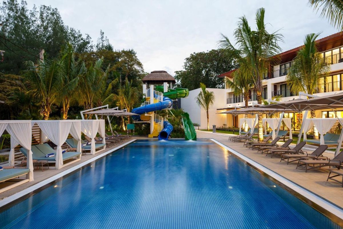 Oceans Creek Beach Hotel фото 0