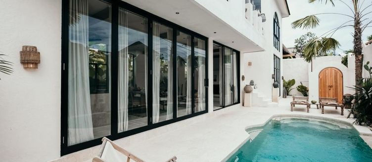 Фото отеля Villa A Canggu