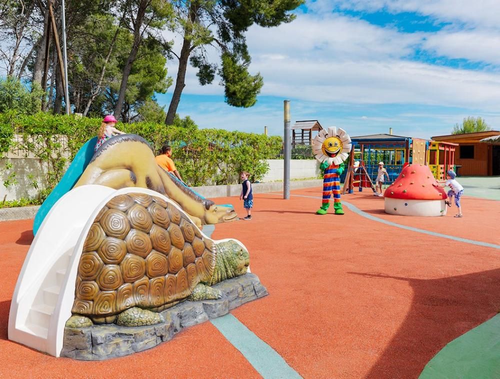 H10 Mediterranean Village фото 47