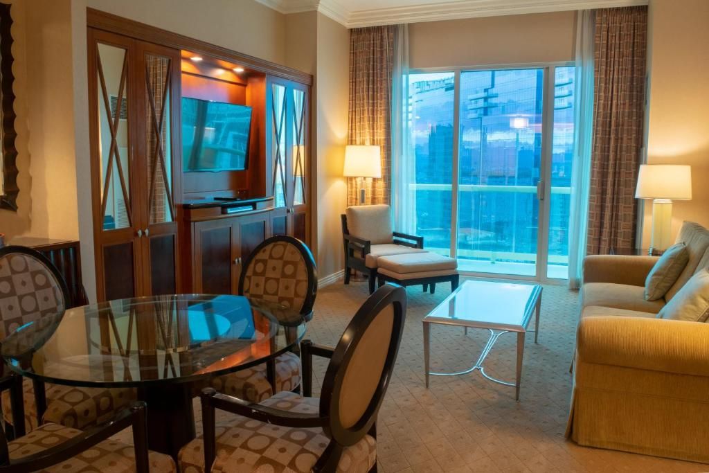 The Signature at MGM Grand - All Suites фото 9