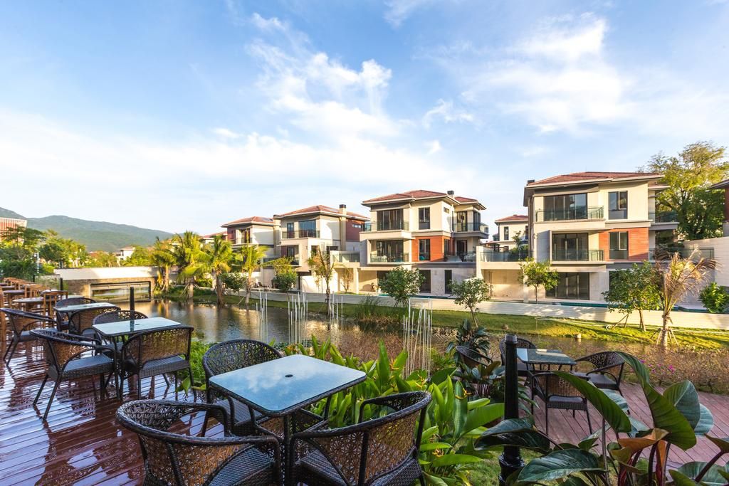 Life Spring Aranya Sanya Yalong Bay Suite Resort фото 27