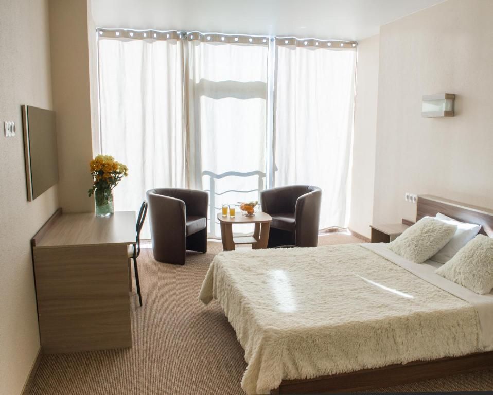 Гостиница «Cristal Hostel» фото 41