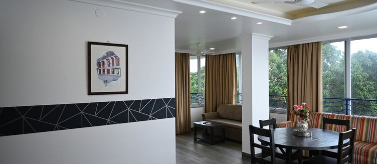 Фото отеля Candolim Suites