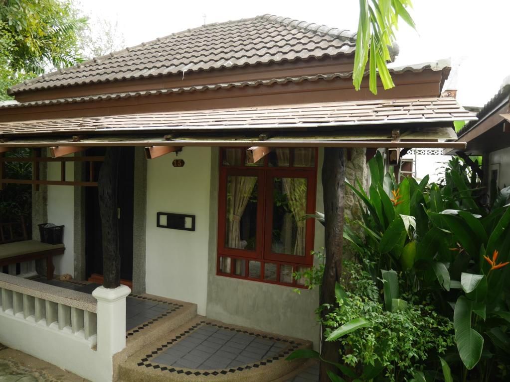 Bangtao Beach Chalet фото 31