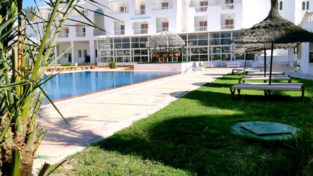 Best Beach Hotel фото 25