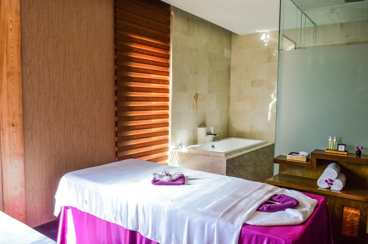 Holiday Beach Danang Hotel & Spa фото 10