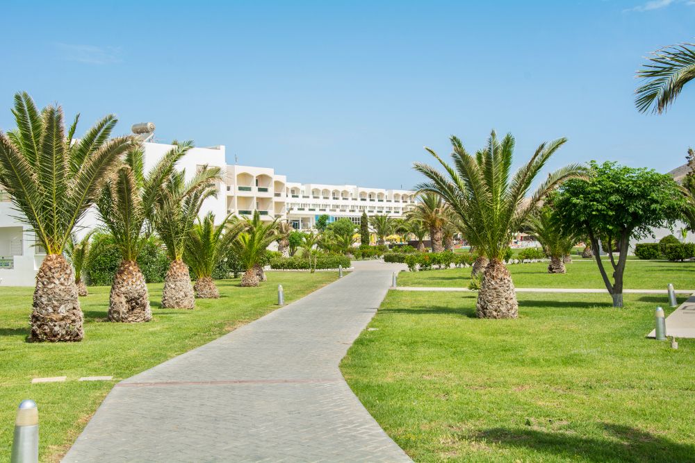 The Sovereign Beach Hotel фото 3
