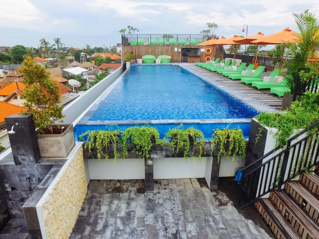 Zest Hotel Legian фото 0