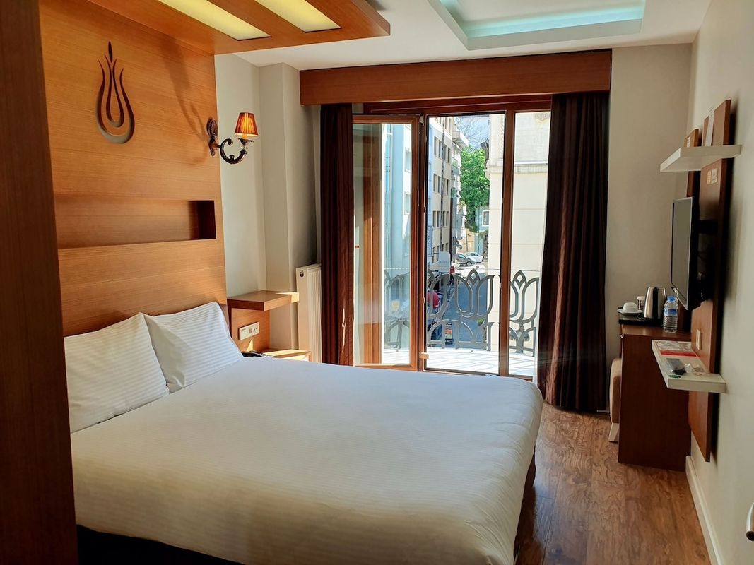 Black Tulip Hotel фото 2