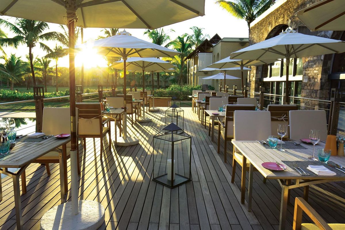 Outrigger Mauritius Beach Resort фото 16