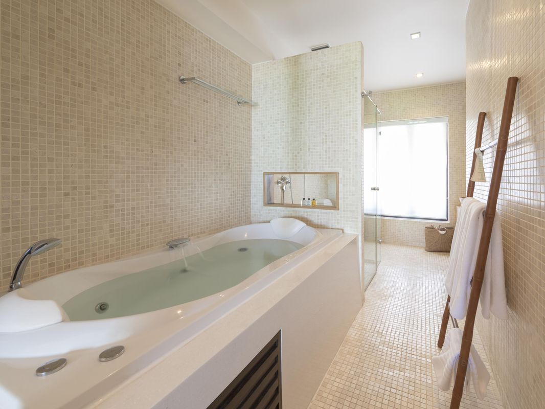 The Sea Koh Samui Beachfront Resort & Spa - SHA Extra Plus фото 5