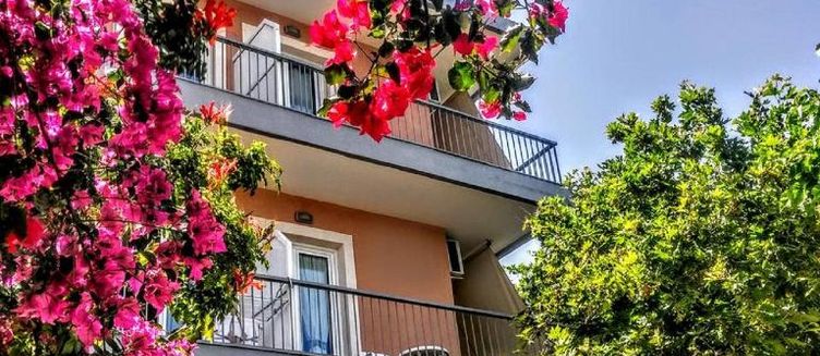 Фото отеля Hotel Castella Beach