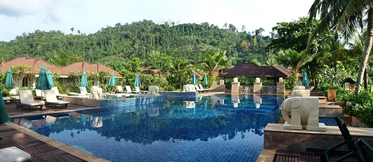 Фото отеля Baan Khaolak Beach Resort