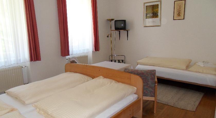 Hotel-Garni & Hostel Sandwirt фото 9