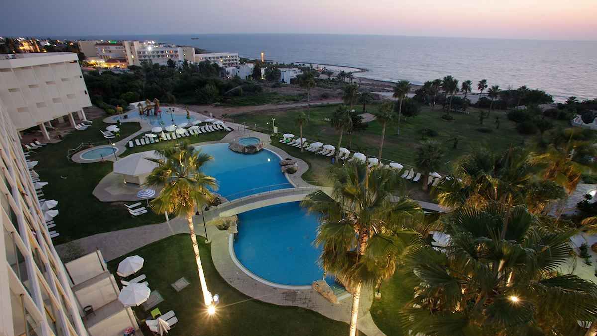 The Leonardo Laura Beach Hotel фото 7