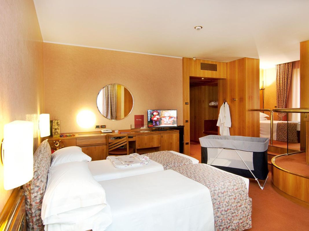 Hotel Michelangelo фото 33