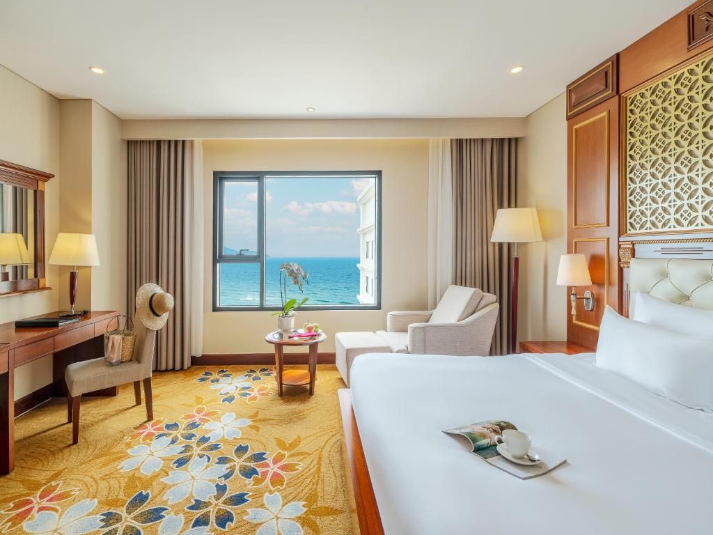 DLG Hotel Danang фото 39