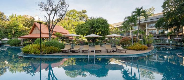 Фото отеля The Green Park Resort