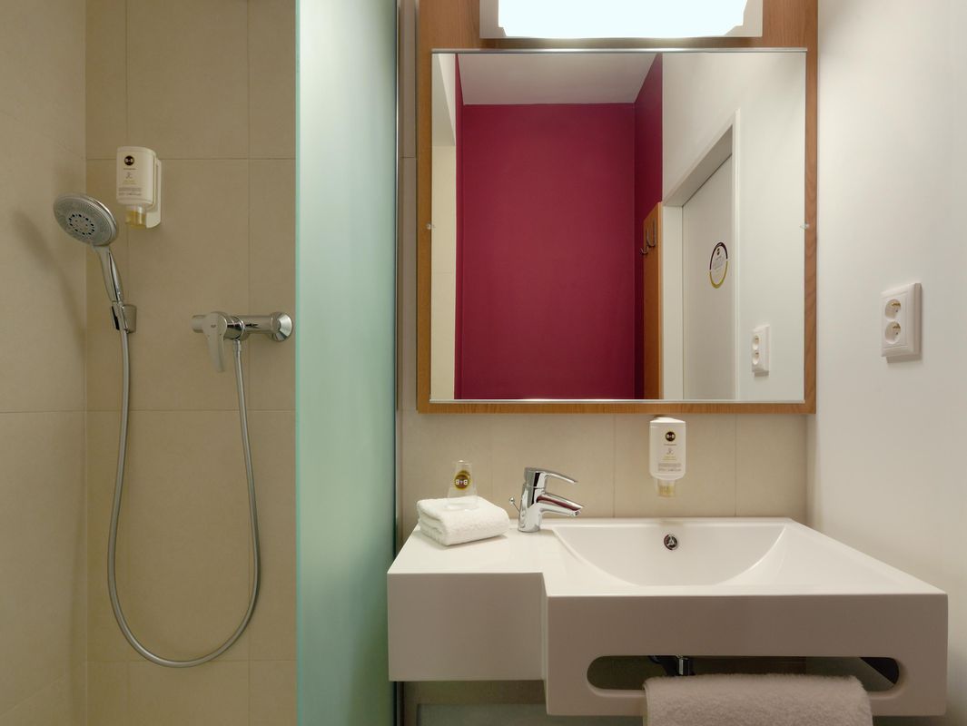 B & B Hotel Prague City фото 11