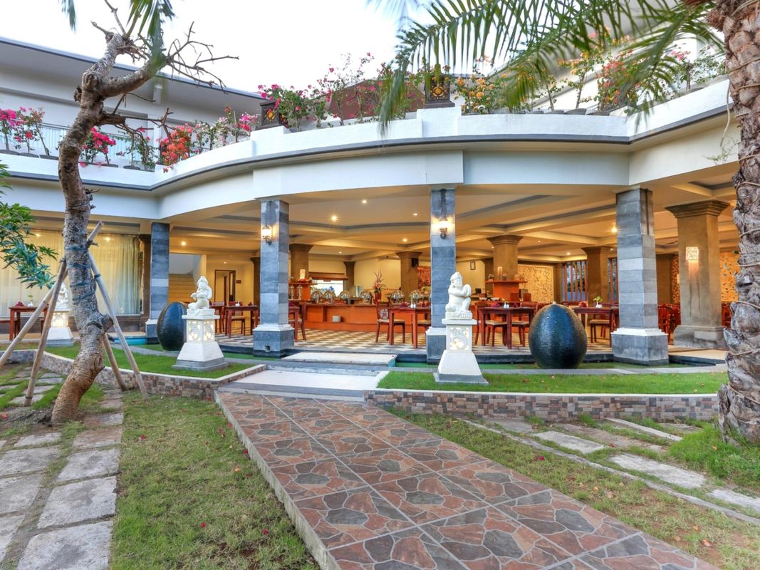 Puri Saron Hotel Seminyak фото 18