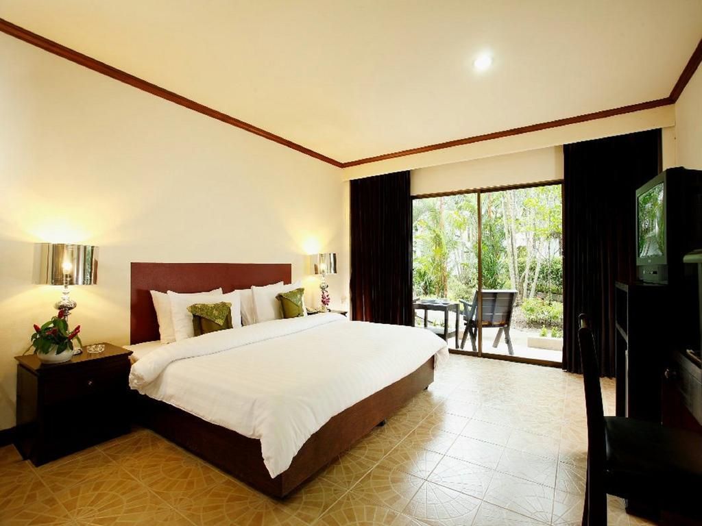 Bamboo Beach Hotel & Spa фото 30