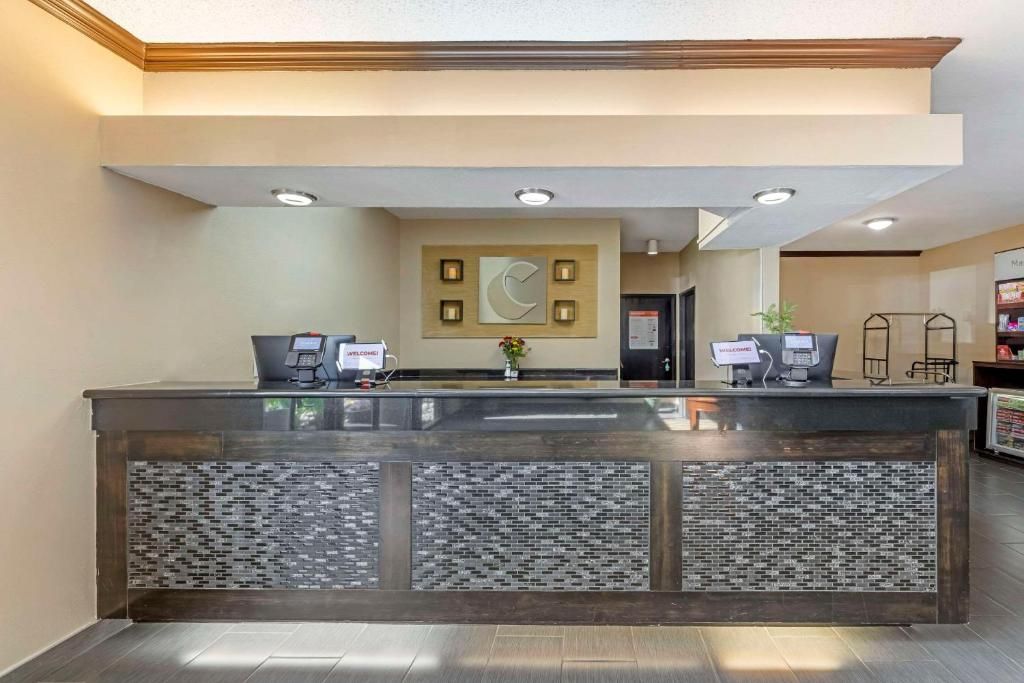 Comfort Suites фото 10