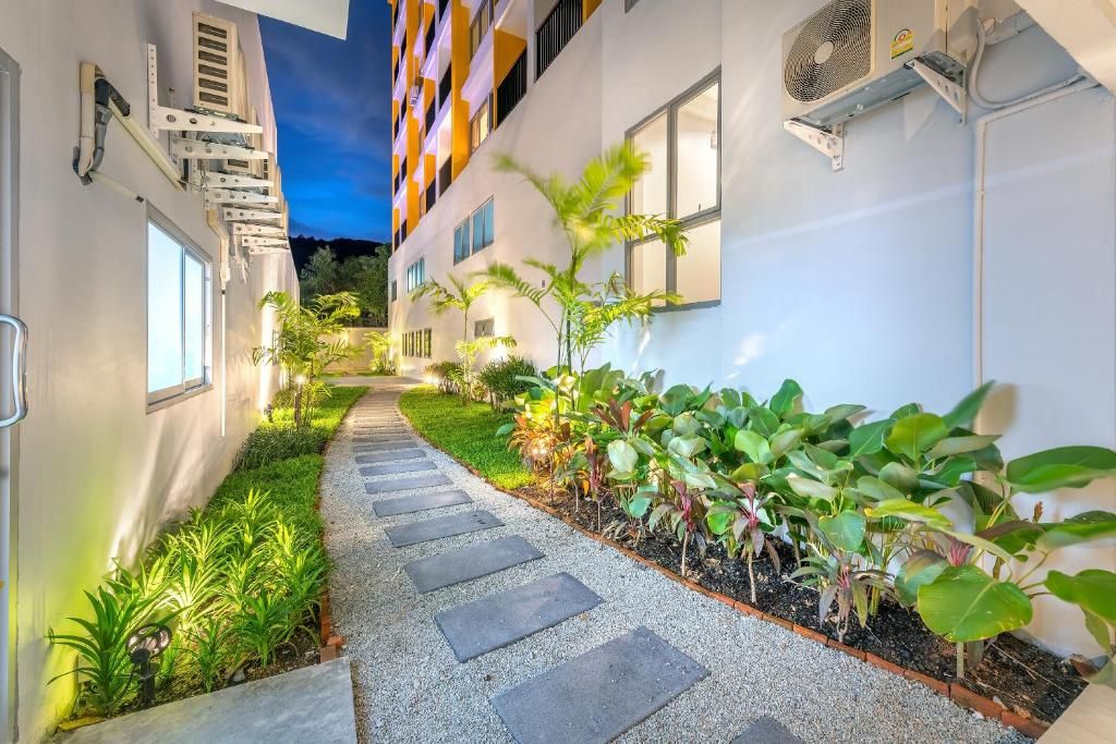 Beehive Boutique Hotel Phuket фото 26