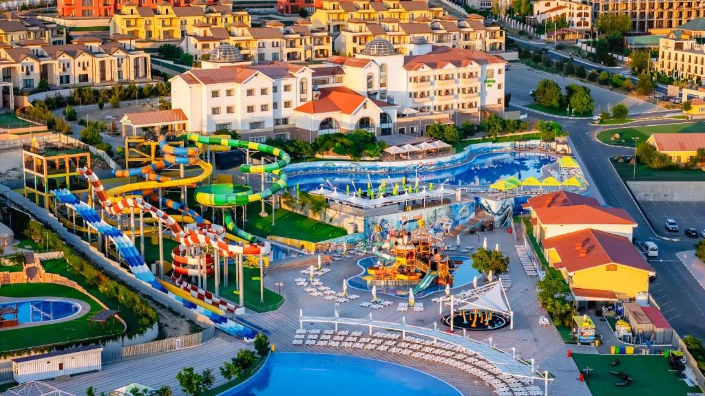 Holiday Inn Aktau Seaside фото 40