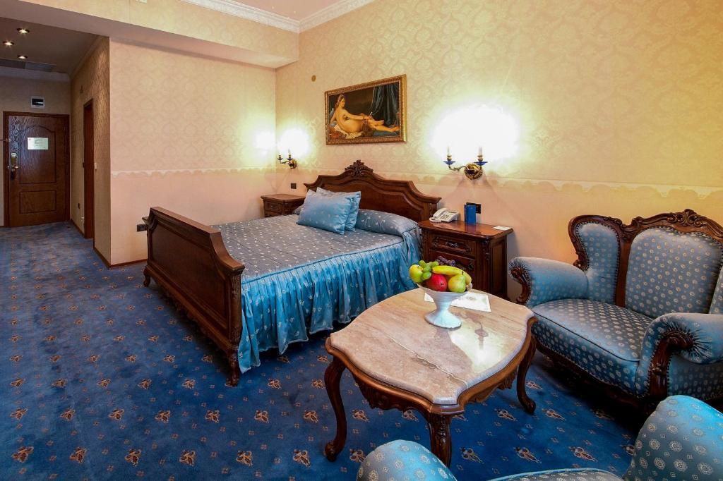 Grand Hotel London фото 16