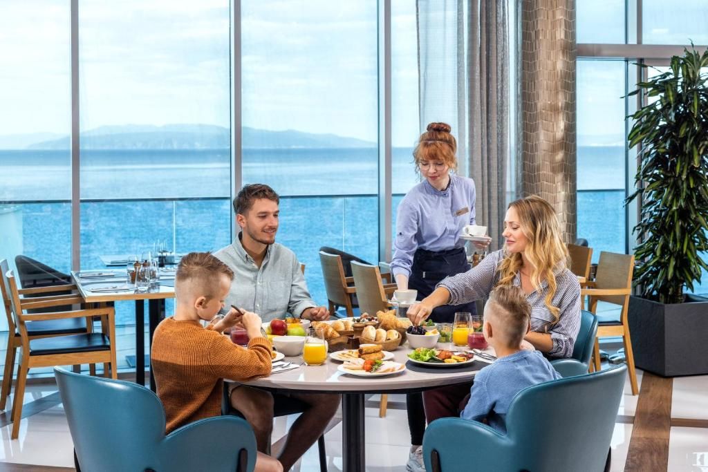 Гостиничный комплекс «Hilton Rijeka Costabella Beach Resort & Spa» фото 37