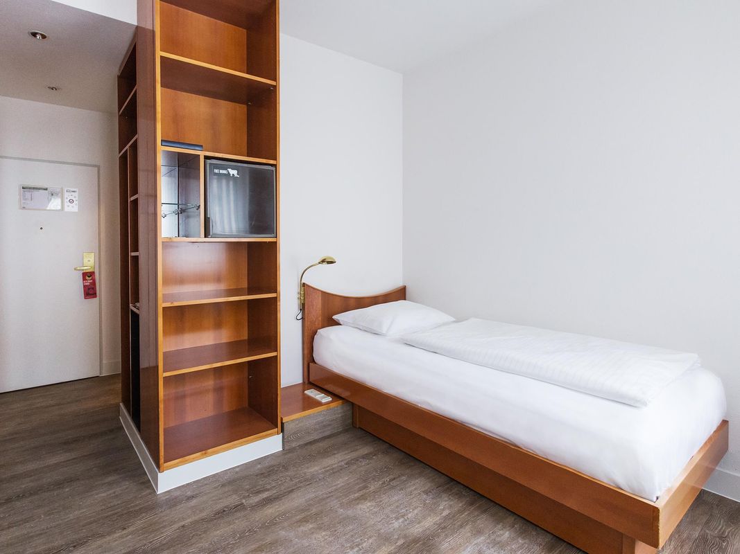 DORMERO Hotel Dresden Airport фото 2