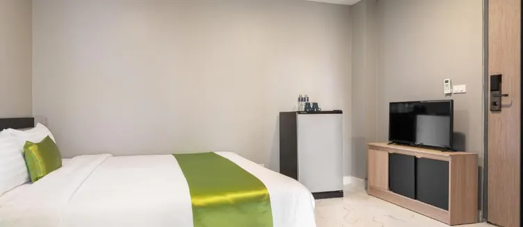 Фото отеля Icheck Inn Darisa Ngamwongwan