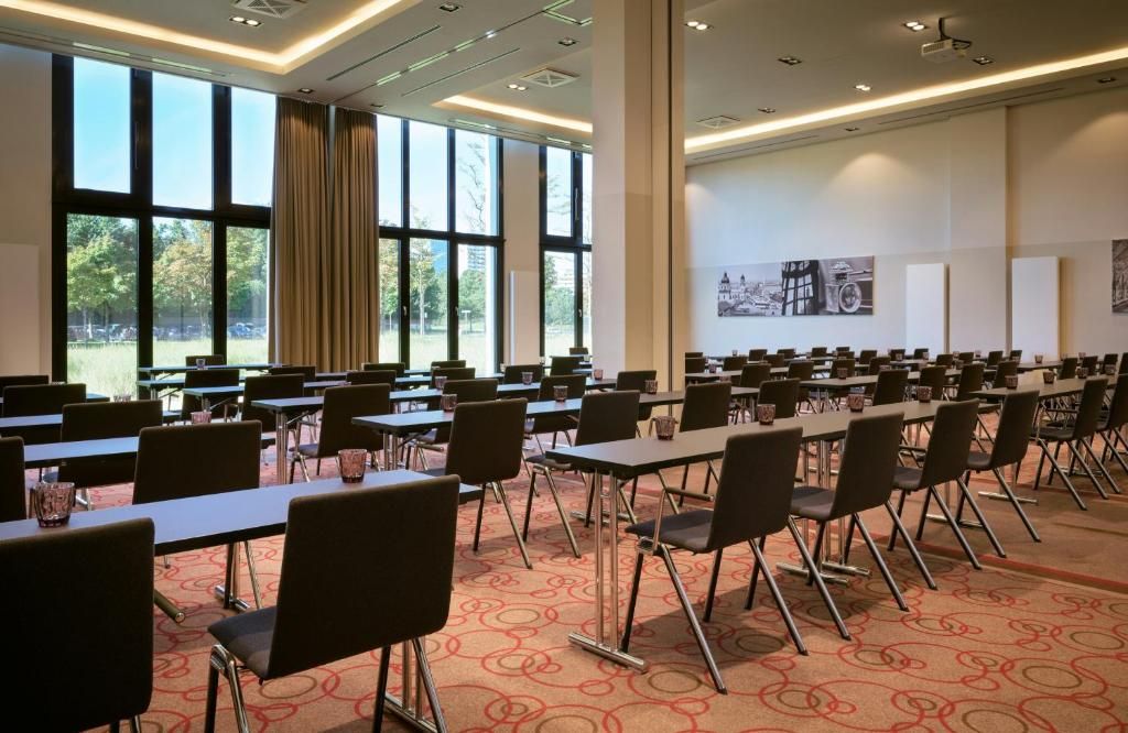 Leonardo Royal Hotel Munich фото 39