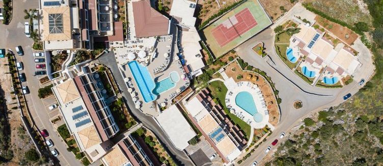 Фото отеля Filion Suites Resort & Spa