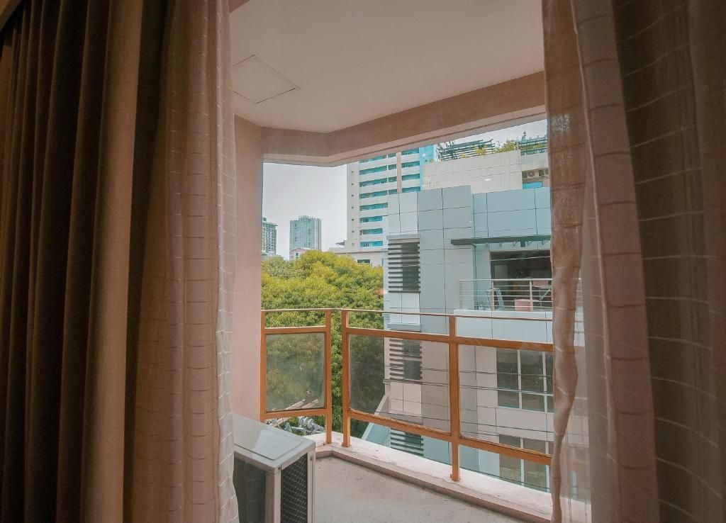 City Garden Suites фото 18