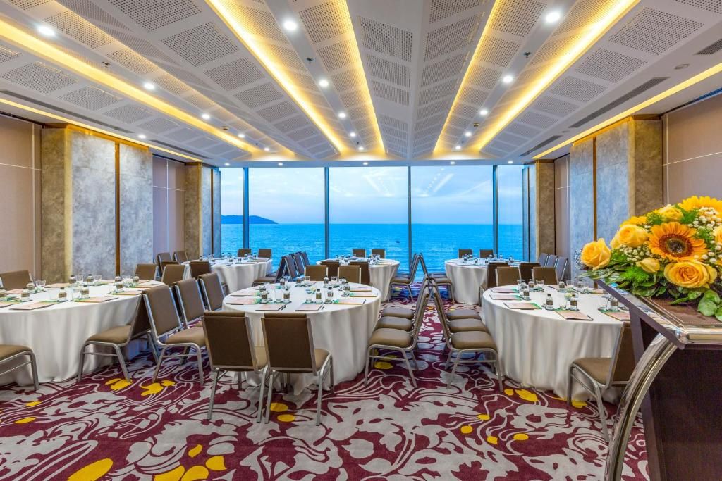 Le Sands Oceanfront фото 48