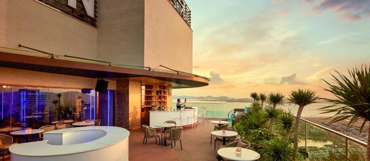 Фото отеля The Watson Premium Halong