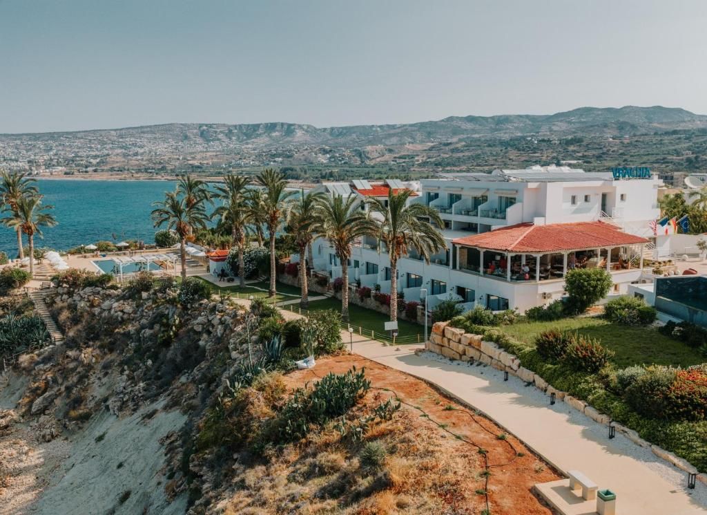 Vrachia Beach Hotel & Suites фото 34
