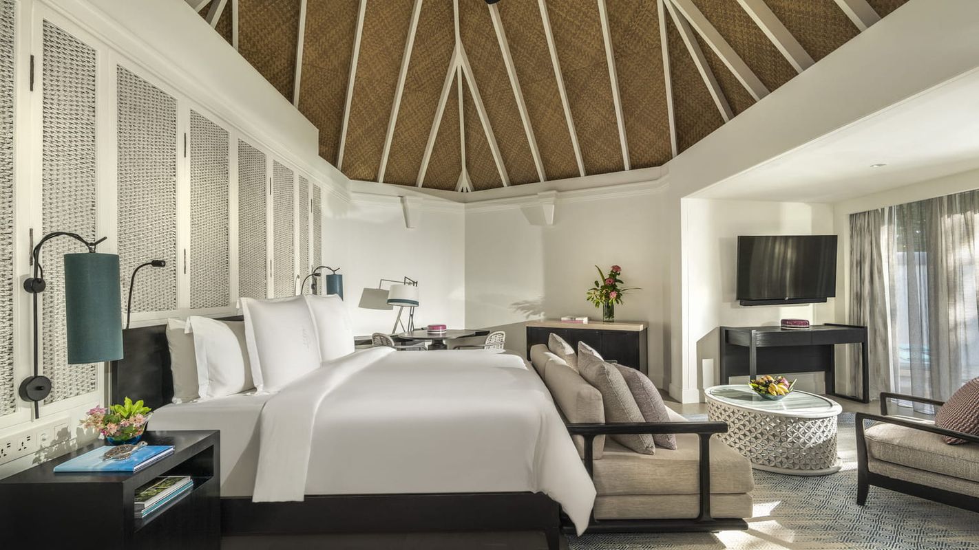 Four Seasons Resort Maldives at Kuda Huraa фото 2
