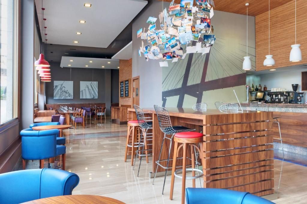 Tryp Vigo Los Galeones Hotel фото 2