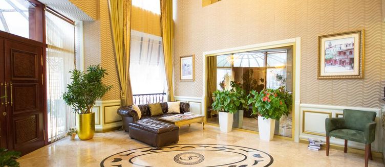 Фото отеля Sapphire Inn Hotel
