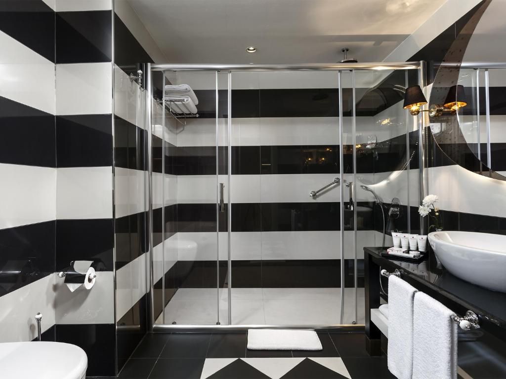 Ramada Hotel & Suites by Wyndham Istanbul Sisli фото 34