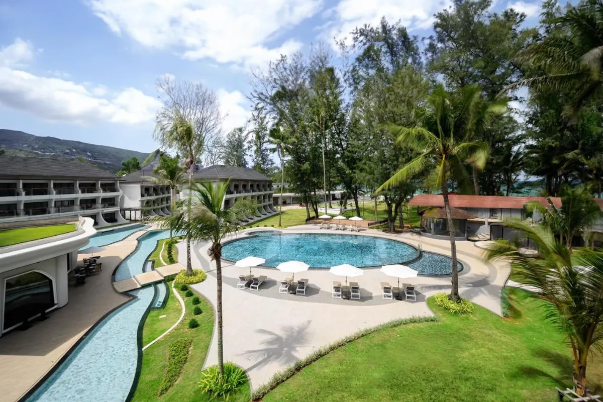 Amora Beach Resort Phuket фото 6
