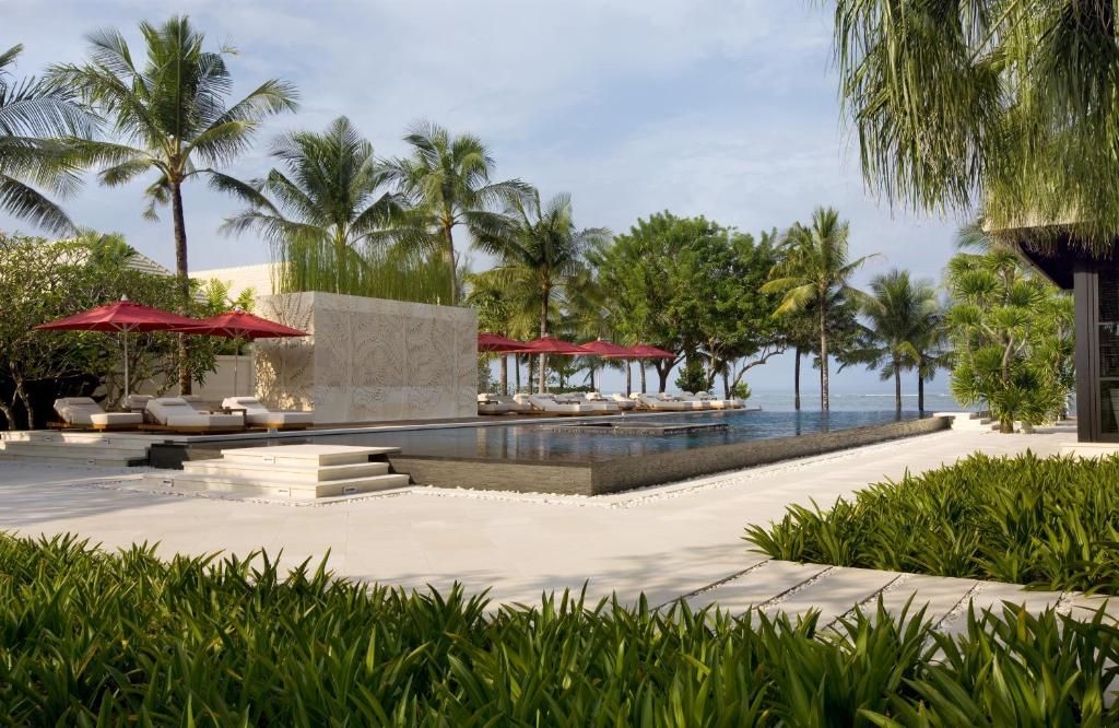 The Royal Santrian Luxury Beach Villas фото 58